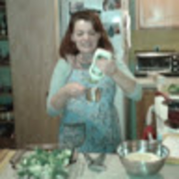 Meet your Posher, Sarah - Picture 1 of 1